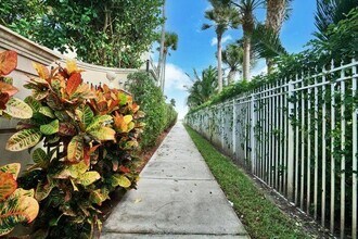 2700 Banyan Rd-Unit -36 in Boca Raton, FL - Building Photo - Building Photo