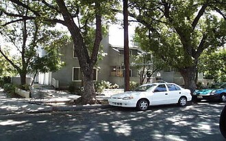 Oakland Gardens Apartments in Pasadena, CA - Building Photo