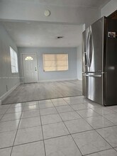 5841 Tyler St in Hollywood, FL - Building Photo - Building Photo