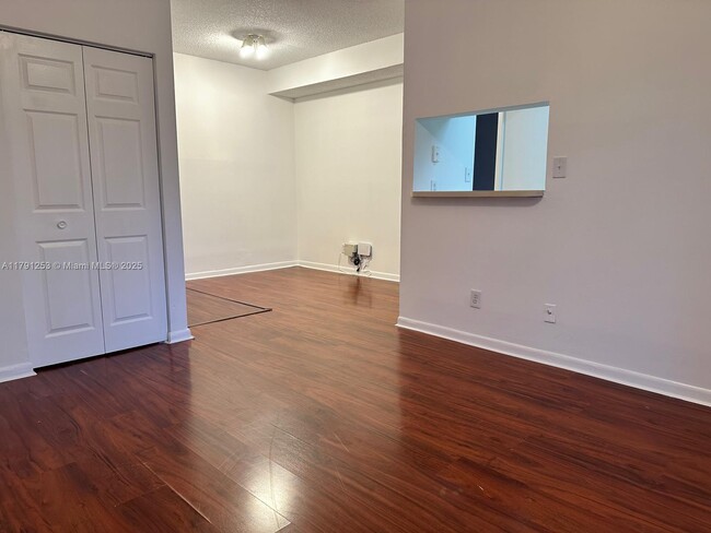 840 Cypress Park Way in Pompano Beach, FL - Building Photo - Building Photo