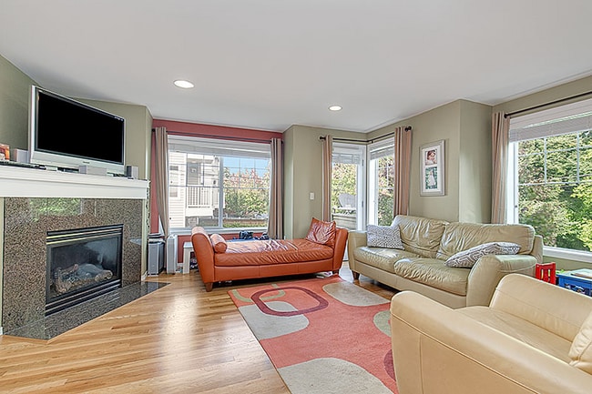 11709-11716 16th Ave NE in Seattle, WA - Building Photo - Building Photo