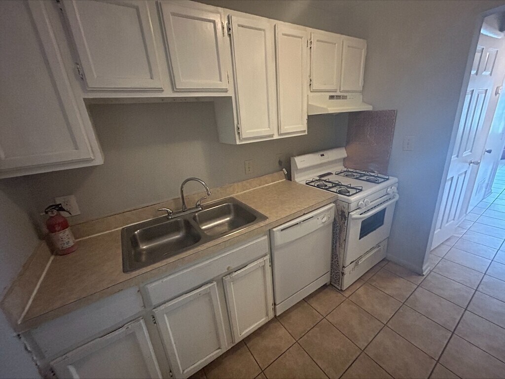 3925 Overland Hts Rentals in Greensboro, NC