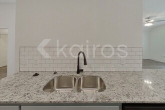 8008 Hendrick Dr in Baton Rouge, LA - Building Photo - Building Photo