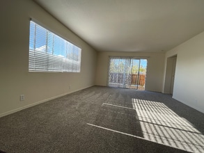 226 E J St, Unit Apt 4 in Benicia, CA - Foto de edificio - Building Photo