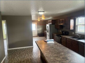 19202 McNabb Rd in Spencerville, IN - Building Photo - Building Photo