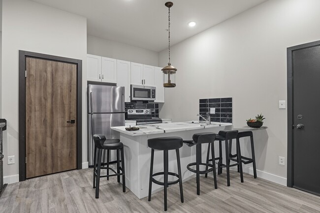 Modern West Lofts in Philadelphia, PA - Foto de edificio - Building Photo