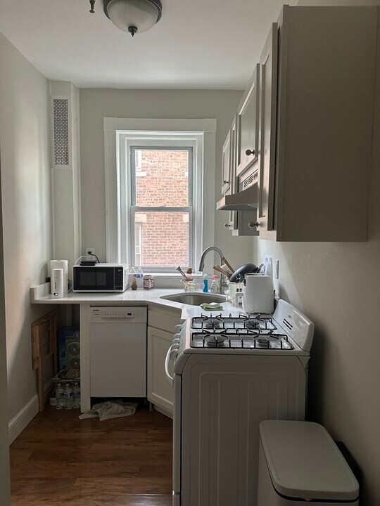 1193 Commonwealth Ave in Boston, MA - Building Photo