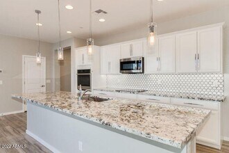 1800 S Follett Way in Gilbert, AZ - Building Photo - Building Photo
