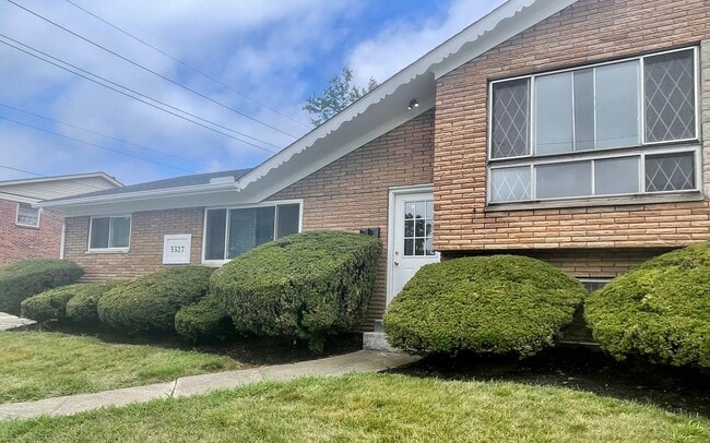 3327 Roosevelt Blvd in Middletown, OH - Building Photo - Building Photo