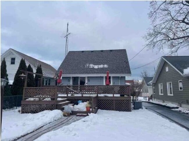 826 Greenwood Ave in St. Joseph, MI - Building Photo - Building Photo