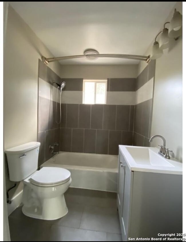 property at 143 E Baylor St