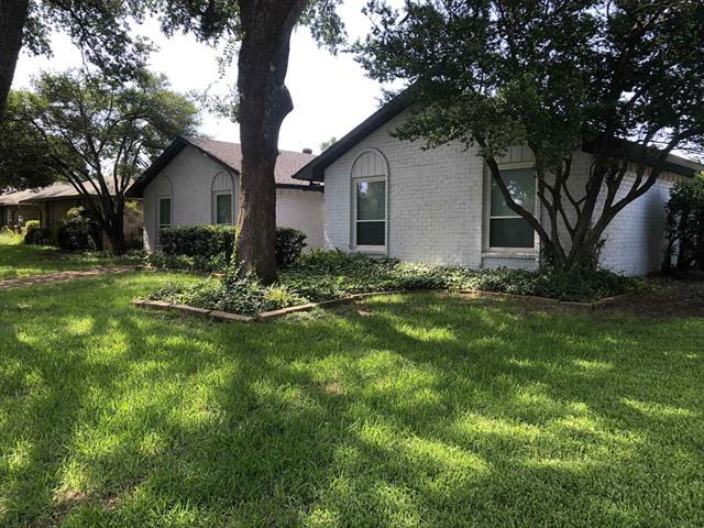 3957 High Summit Dr in Dallas, TX - Building Photo - Building Photo