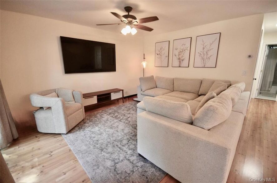 99 Richmond Blvd, Unit 3A in Ronkonkoma, NY - Building Photo