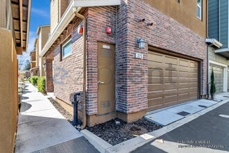 325 Charles Morris Ter in Sunnyvale, CA - Building Photo - Building Photo