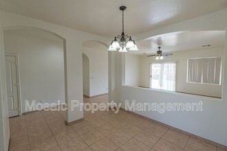 21277 E Tierra Grande Dr in Queen Creek, AZ - Building Photo - Building Photo