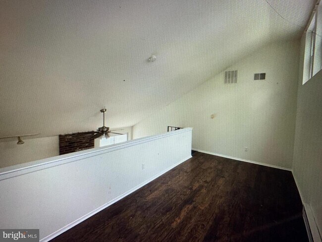 502 BROMLEY in Clementon, NJ - Building Photo - Building Photo