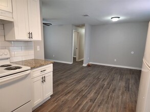 1508 Carver Ave in Richmond, TX - Foto de edificio - Building Photo