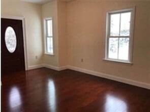 153 Walnut St, Unit 1 in Newton, MA - Building Photo - Building Photo