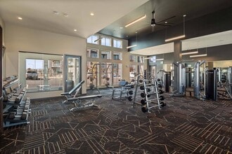 Fieldhouse in Thornton, CO - Foto de edificio - Building Photo