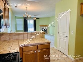 5437 W Terrace Ave in Fresno, CA - Building Photo - Building Photo