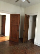 434 W Roslyn Pl, Unit 2 in Chicago, IL - Building Photo - Building Photo