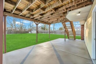 5494 South Dr in Brookhaven, NY - Building Photo - Building Photo