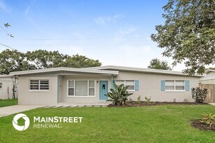 509 Roy Blvd in Altamonte Springs, FL - Building Photo