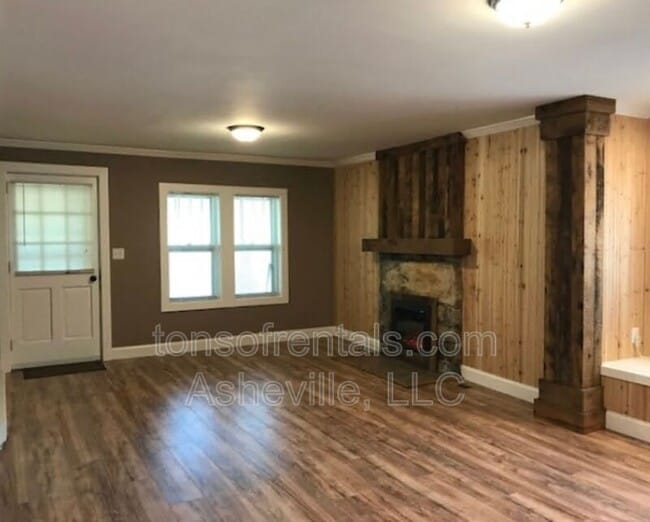 806 Orrs Camp Rd in Hendersonville, NC - Building Photo - Building Photo