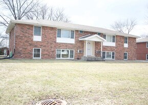 24119 W Hazelcrest Dr in Plainfield, IL - Building Photo