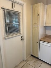 2060 NW 81st Ave in Pembroke Pines, FL - Building Photo - Building Photo