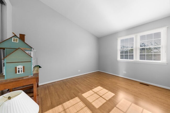 property at 26 Sarahs Grove Ln