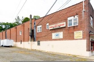 103 Arch St in Butler, NJ - Foto de edificio - Building Photo