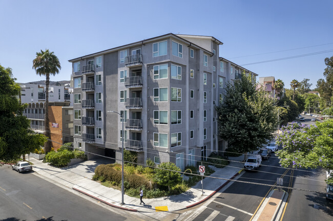 1751 N Las Palmas Ave in Los Angeles, CA - Building Photo - Primary Photo