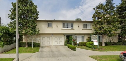 315 Obispo Ave in Long Beach, CA - Building Photo - Building Photo