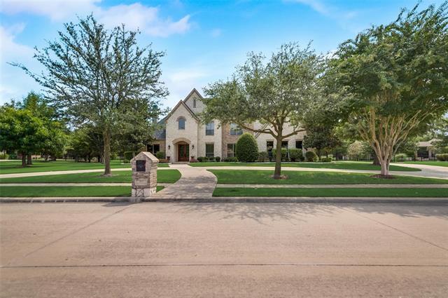 30 Kingsbury Trail in Heath, TX - Building Photo