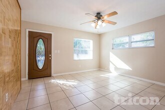 710 Westbrook Ave in Brandon, FL - Building Photo - Building Photo