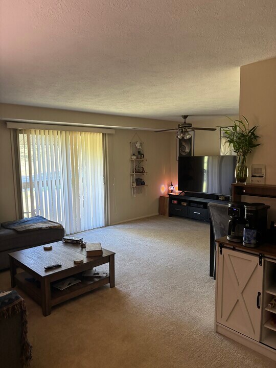 27309 Evergreen Run, Unit 27309 Evergreen Run Imper in Imperial, PA - Building Photo