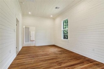 821 W 26th Ave in Covington, LA - Foto de edificio - Building Photo