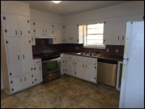 107 S Holly St in Beebe, AR - Building Photo - Building Photo