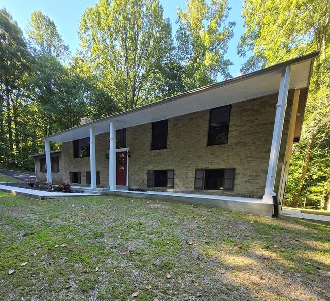 property at 3420 Black Oak Ct