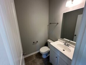 390 Armstrong St in Columbia, TN - Building Photo - Building Photo