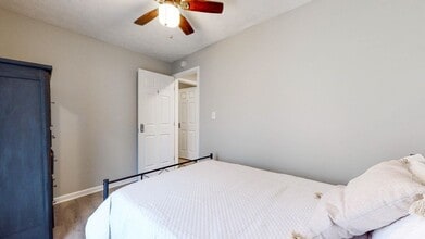 1671 Canberra Dr in Stone Mountain, GA - Building Photo - Building Photo