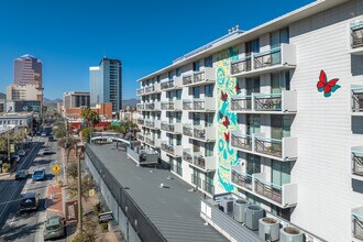 One North Fifth Apartments in Tucson, AZ - Foto de edificio - Building Photo