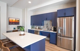 Junction72 in Commerce City, CO - Foto de edificio - Building Photo