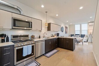 5005 40th Ave NE in Seattle, WA - Building Photo - Building Photo