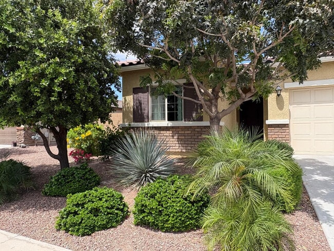 21248 W Palm Ln in Buckeye, AZ - Building Photo - Building Photo