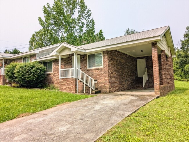 property at 2003 Glisson Dr