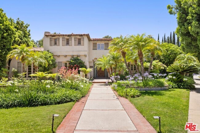 1029 Chevy Chase Dr in Beverly Hills, CA - Building Photo - Building Photo