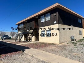 2107 N Tucker Ave in Farmington, NM - Building Photo