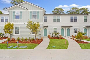 135 Palmetto Rdg Rd in St. Augustine, FL - Building Photo